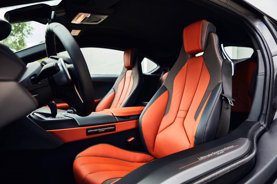 Интерьер BMW i8 Ultimate Sophisto Edition (I12) 2019 года  (фото 16 из 16)